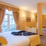 Lot Boutique By And Preference 5*
