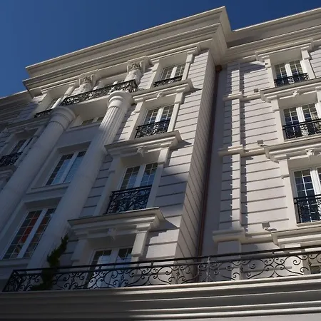 Lot Boutique By And Preference 5*