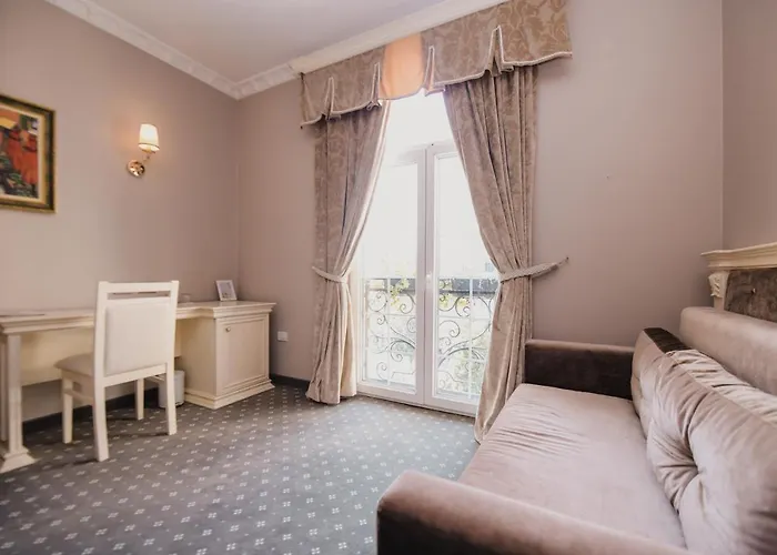 Lot Boutique By And Preference